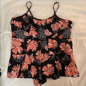 EUC Women’s Peach Floral Three Layered Ruffle Tankini Top